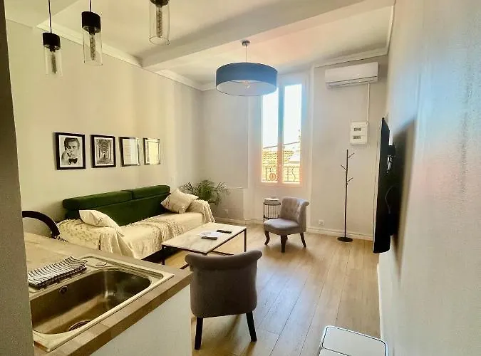 Apartment Nouveau Loft: Vieille-ville, Musee Picasso, Marche